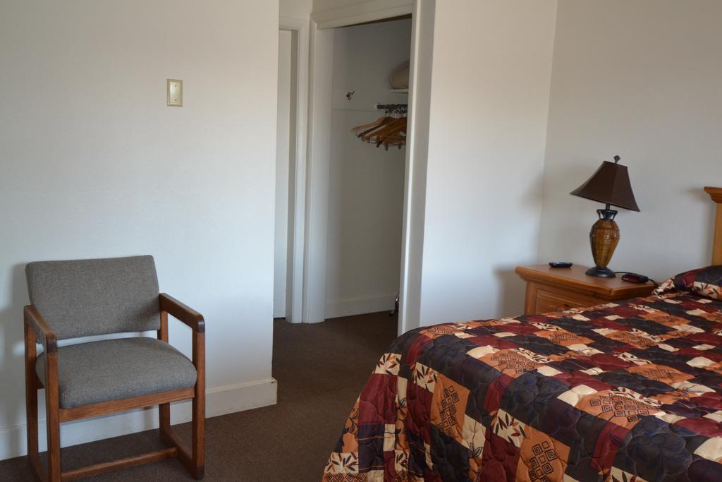 Motel Dude & Roundup West Yellowstone Exteriér fotografie